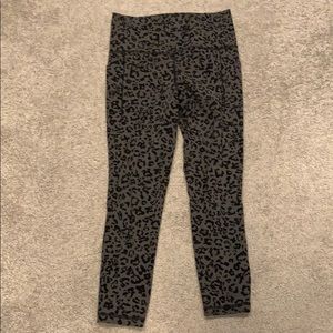 Athleta leopard print 7/8 tights